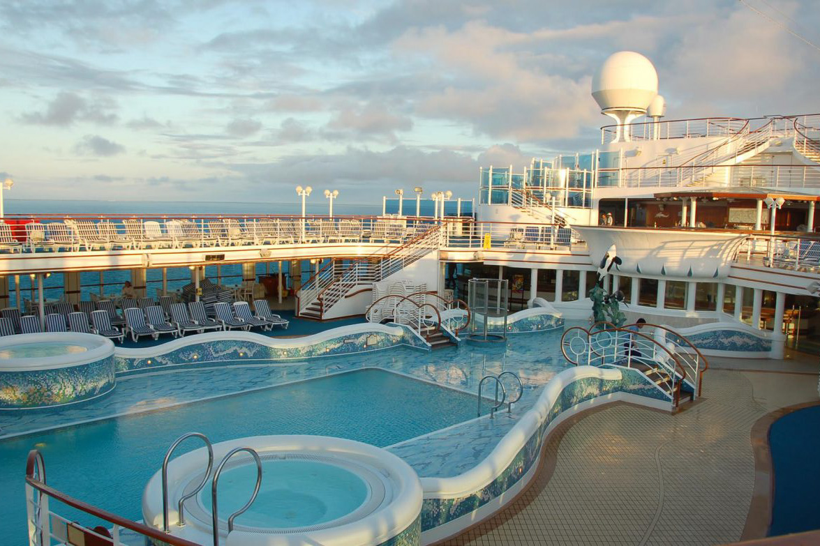 Cruise-Line-01-1-1200x783_edited Cruise-Line-01-1-1200x783_edited